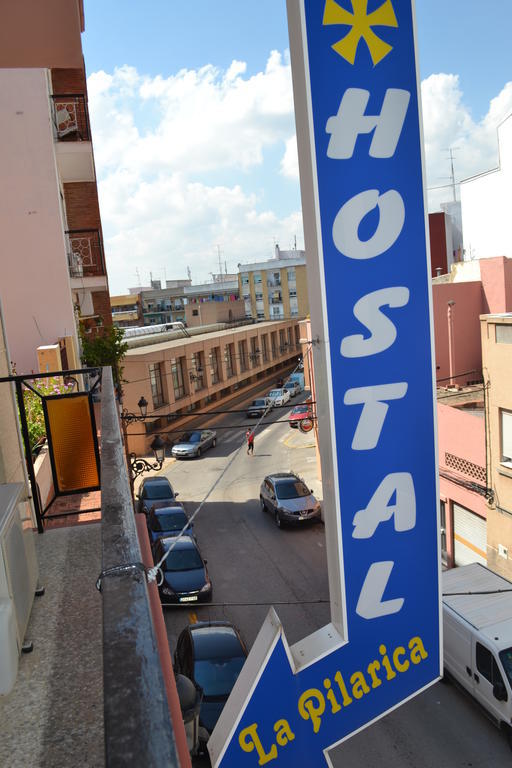 Hostal La Pilarica Paterna Exterior photo