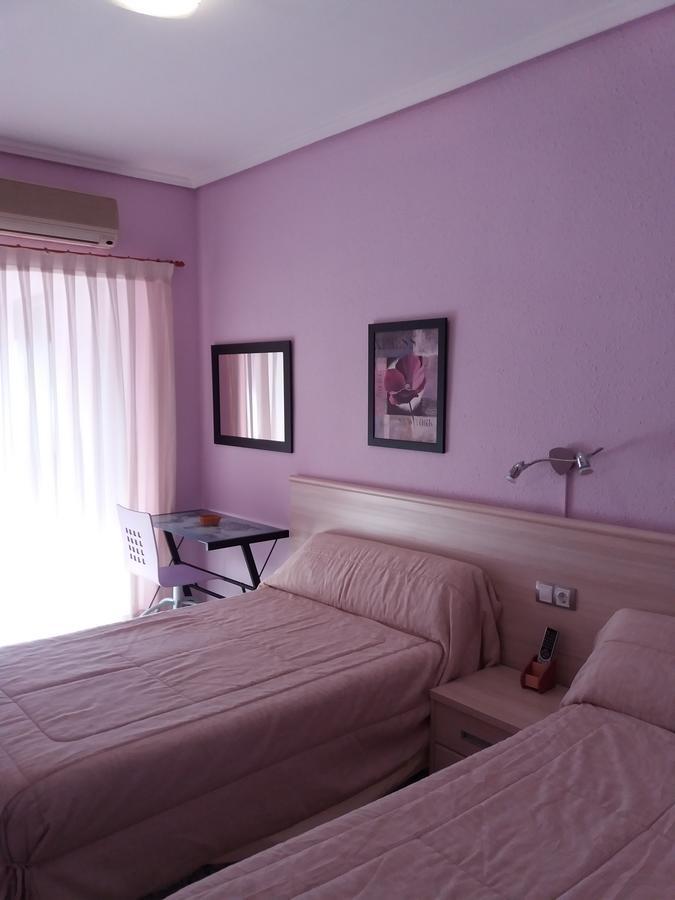 Hostal La Pilarica Paterna Room photo